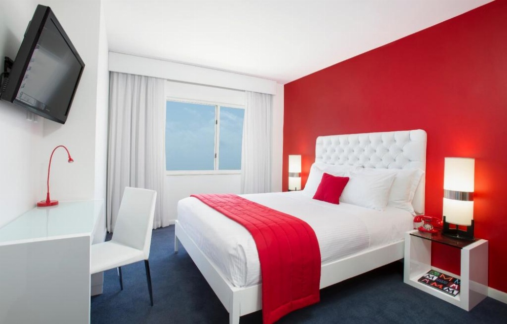 Red South Beach Hotel Image 10