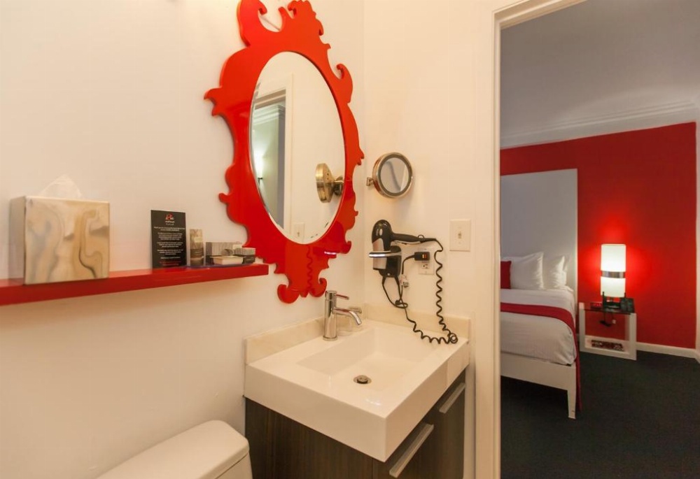 Red South Beach Hotel Image 16