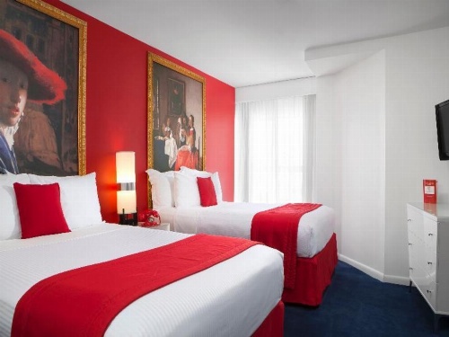 Red South Beach Hotel image 3