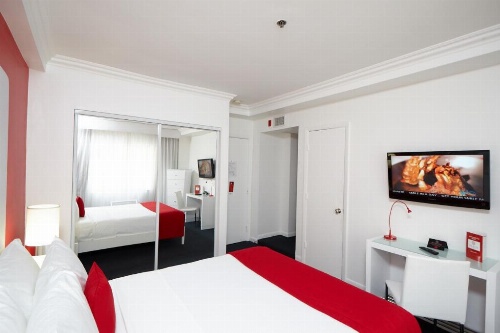 Red South Beach Hotel image 9